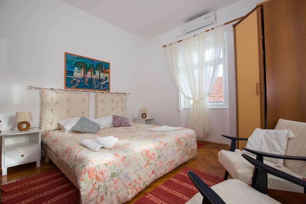Apartment Bear Дубровник Екстериор снимка
